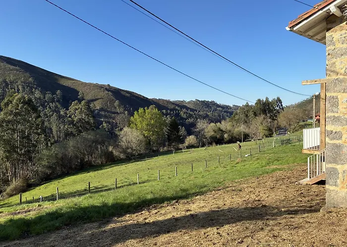 Casa De Aldea Escuelas De Linares, 17 Linares (Asturias)