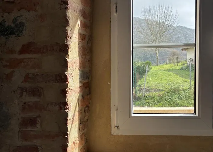 Сasa de vacaciones Casa De Aldea Escuelas De Linares, 17 Linares (Asturias)