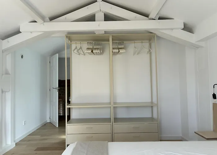 Casa De Aldea Escuelas De Linares, 17 *